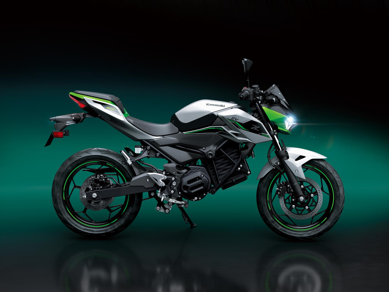 Dizajn motocykla Kawasaki Ninja/Z a sfarbenie EV