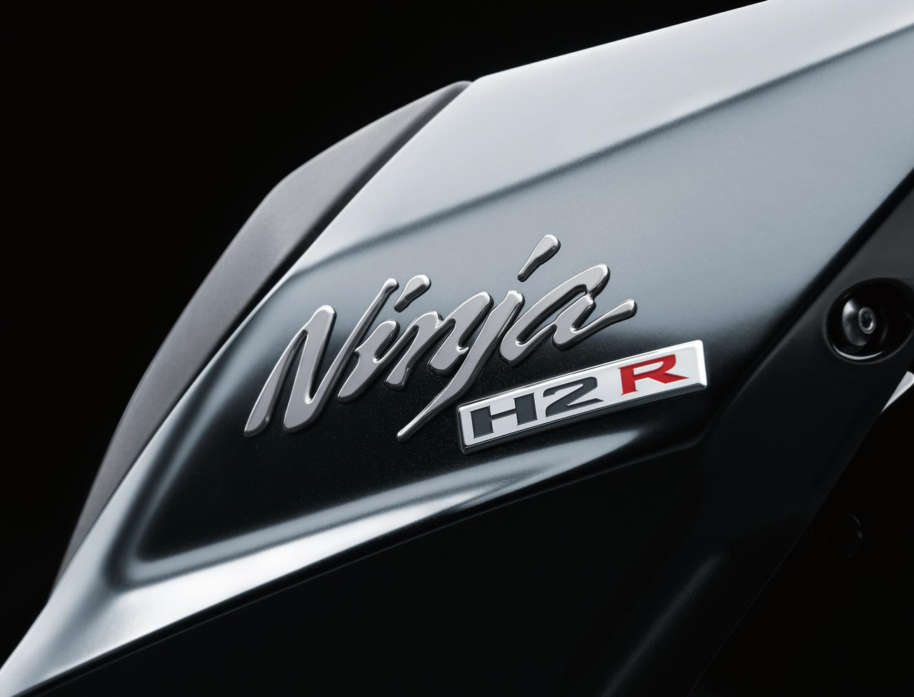 Originálna strieborná zrkadlová farba Kawasaki