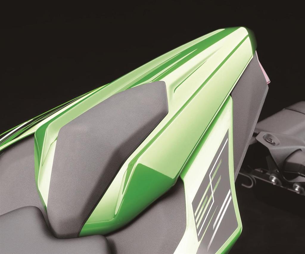 Kryt sedadla spolujazdca (Ninja 125 a Z125)