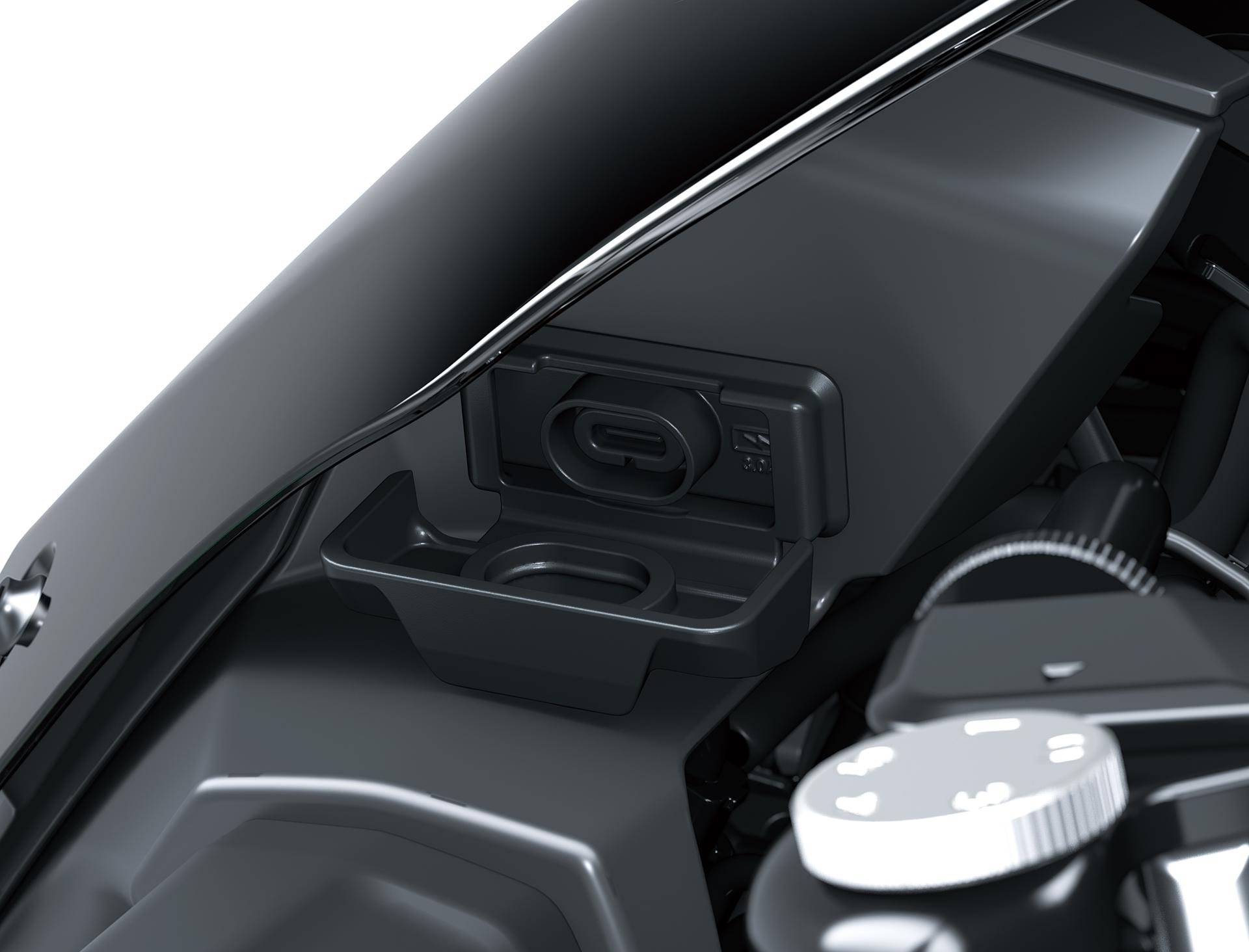 USB-C zásuvka (Z900/70 kW/SE)